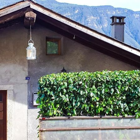 Fully, Valais Chalet Accueillant Avec Cheminee Vila Exterior foto