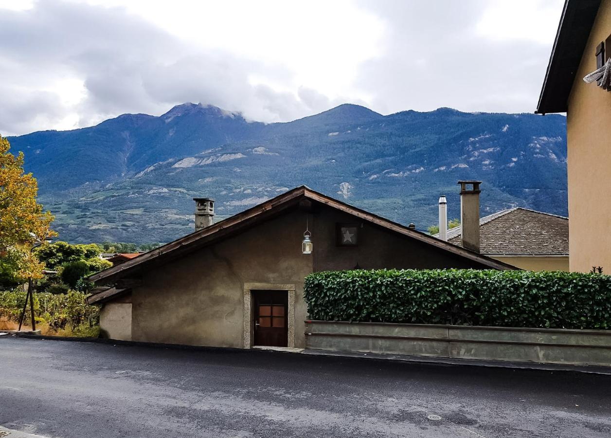 Fully, Valais Chalet Accueillant Avec Cheminee Vila Exterior foto